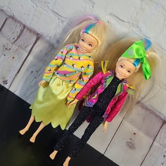 Just Play JoJo Siwa 10" Singing Doll Sings Hit Song Titled Non Stop Set Of Two - Picture 8 of 13